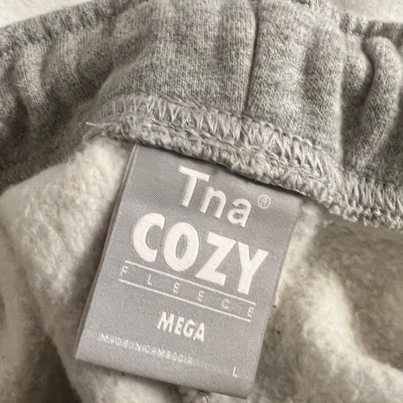 the COMFIEST tna sweatpants, size L, long - Picture 2 of 2